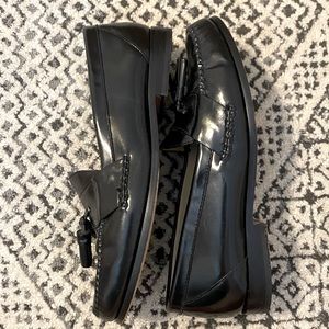 Men’s brass dress shoe/ loafer